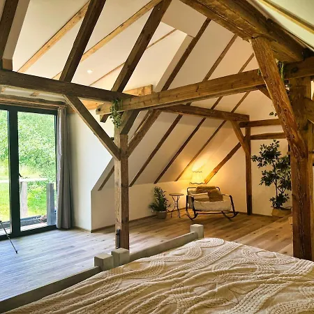 Apartman Couple Retreat In A Historic Loft Surrounded By Nature *