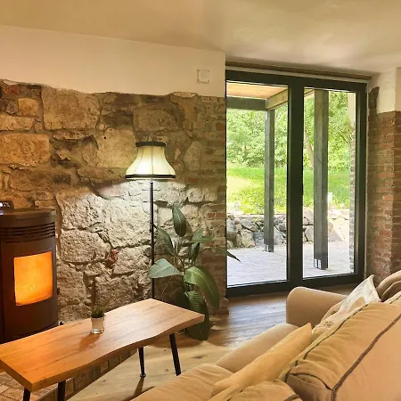 Couple Retreat In A Historic Loft Surrounded By Nature Apartman *